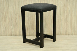 TABORET TAPICEROWANY OBICIE CIEMNE SYMBOL - AT 5225