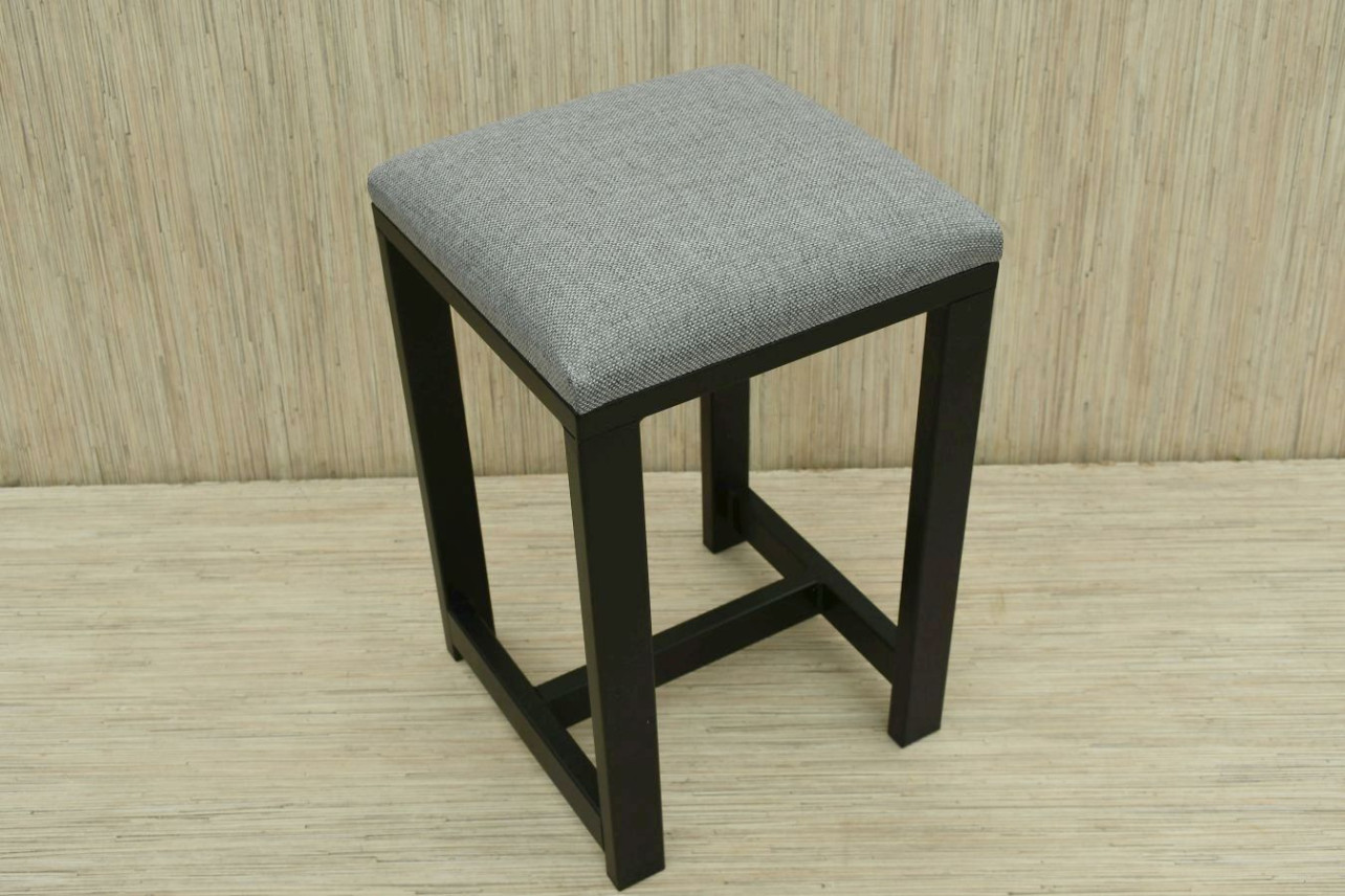 TABORET TAPICEROWANY OBICIE SZARE SYMBOL - AT 5222